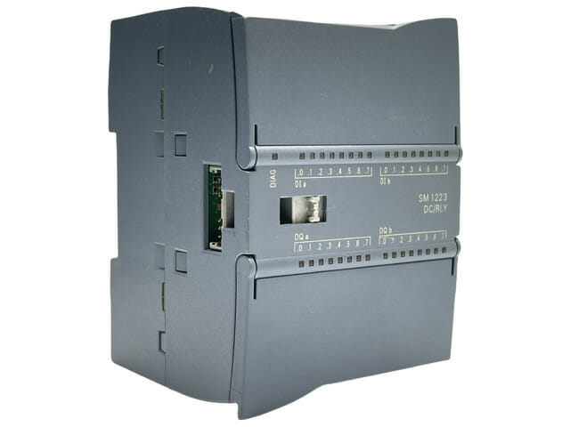 6ES7223-1PL30-0XB0 SIEMENS